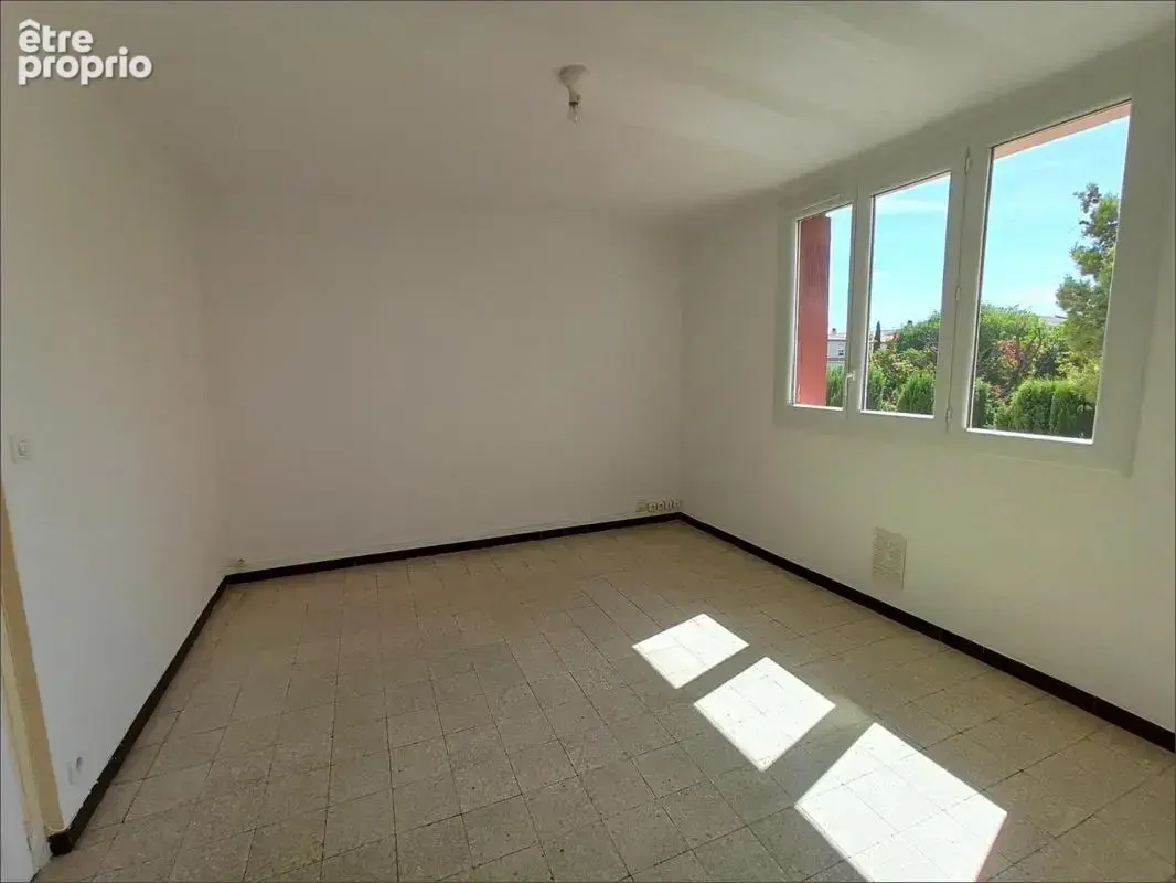 Appartement P2 vendu loué à NIMES - photo 3