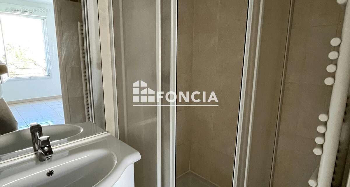 Uzès - Appartement T2 de 40 m² avec terrasse, piscine et garage - Idéal investisseur - photo 7