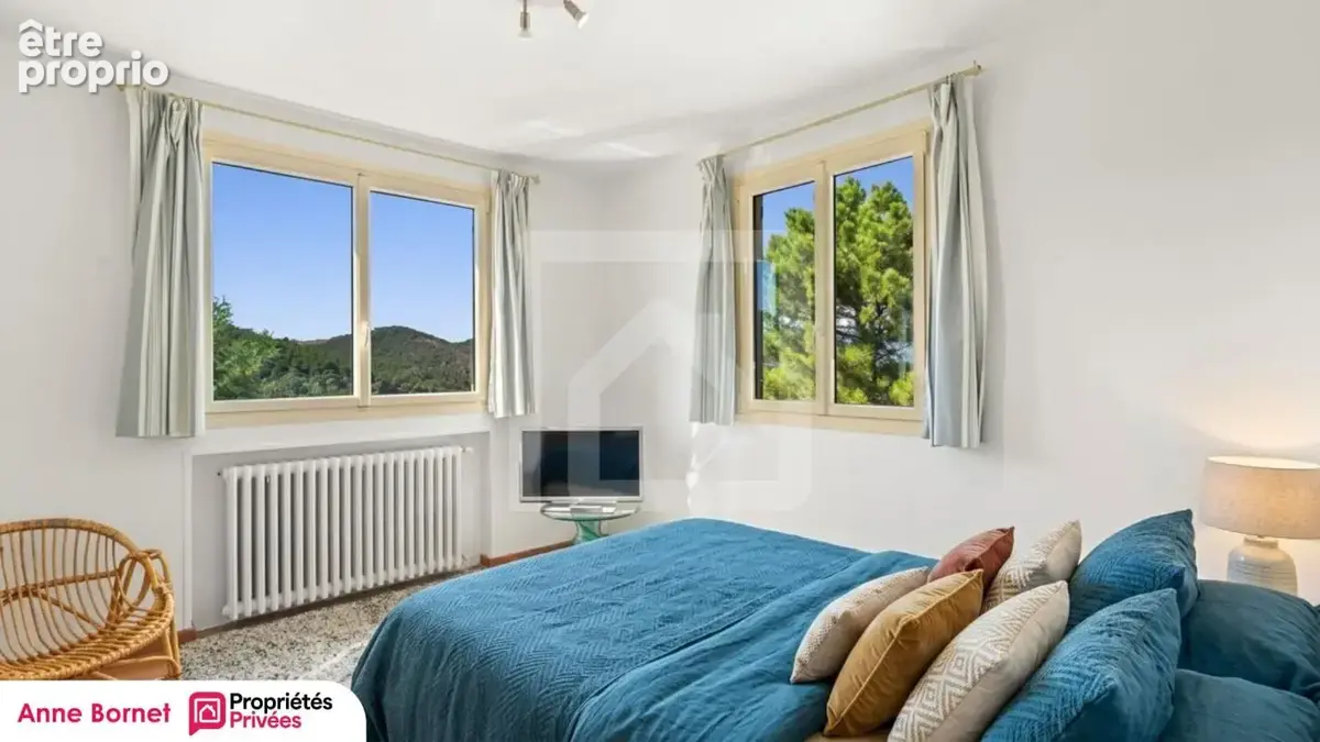 Bastide 7 pièces avec piscine et terrain de 13000 m2 - Massif de l'Estérel - photo 11