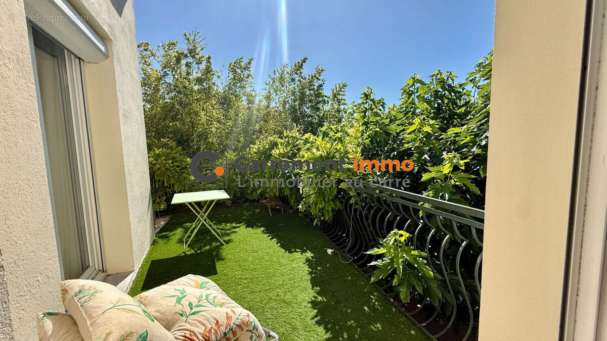 Maison à SAINT-CLEMENT-DE-RIVIERE