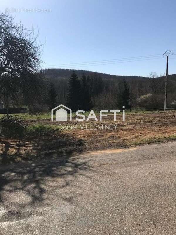 Photo 2 - Terrain à FONTAINE-LES-LUXEUIL