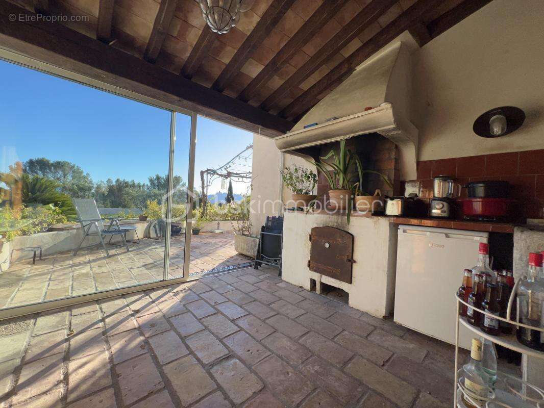 Maison à ROQUEBRUNE-SUR-ARGENS