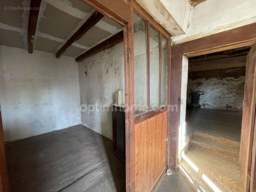 Charmante maison 70 m2 à rénover  avec grange et jardin - photo 12