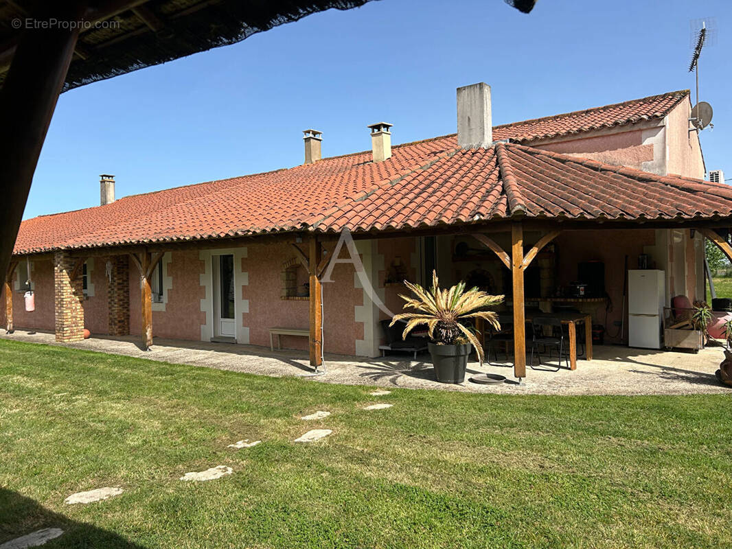 Maison à LE LANGON