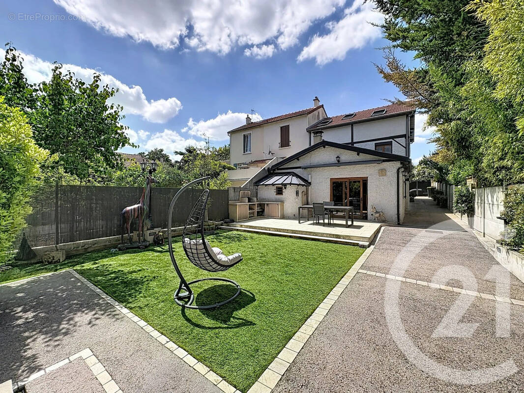 Maison à CHAMPIGNY-SUR-MARNE