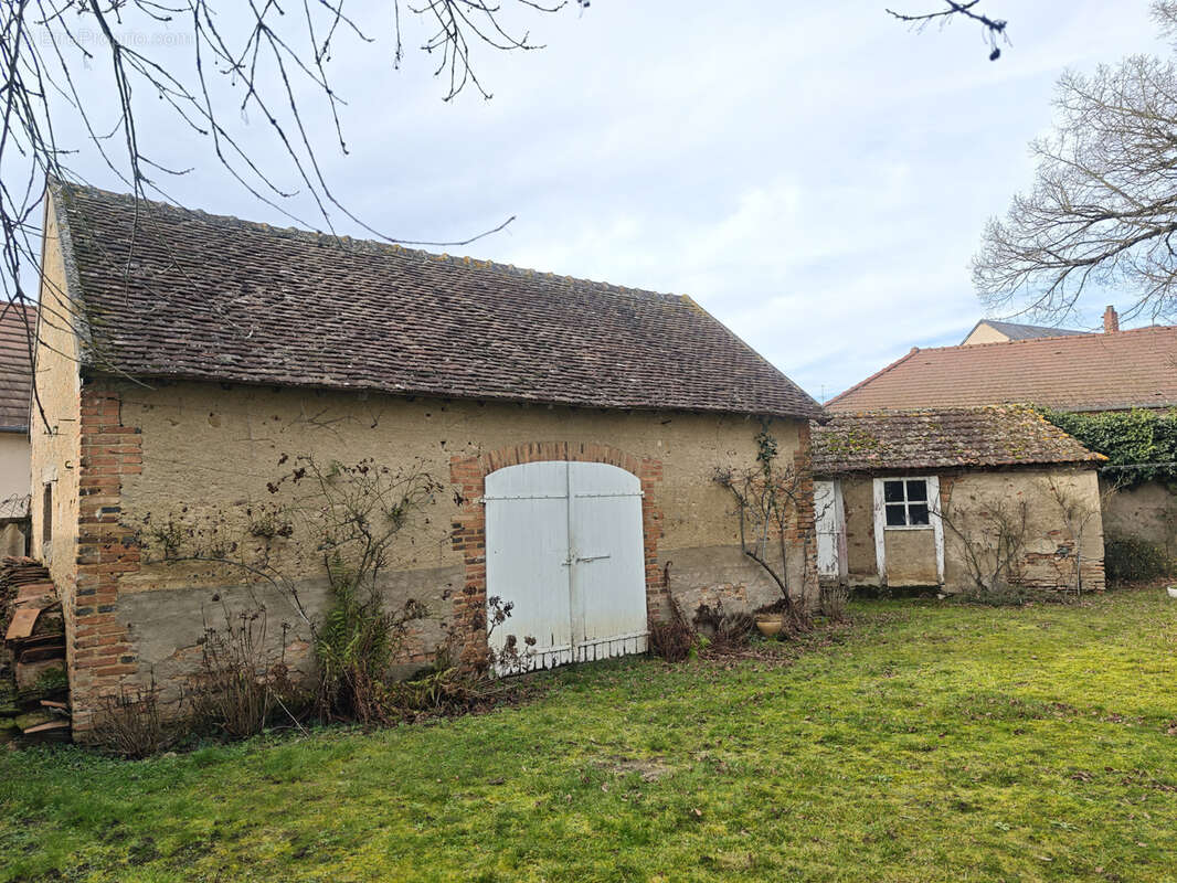 Maison à DORNES