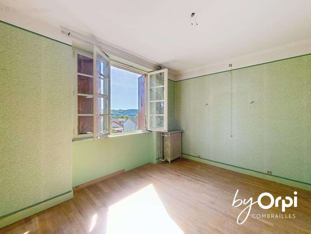 Maison à SAINT-ELOY-LES-MINES