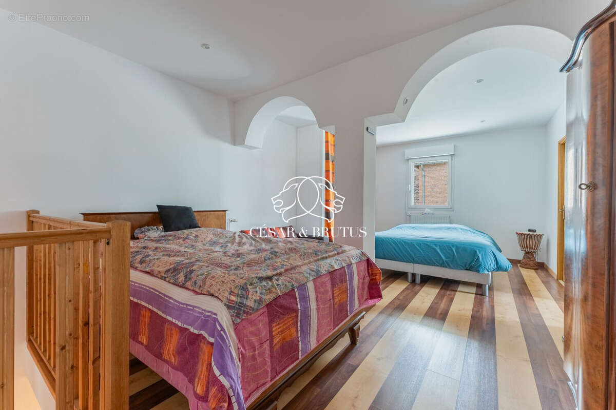 Maison 262 m² à Roanne  - photo 8