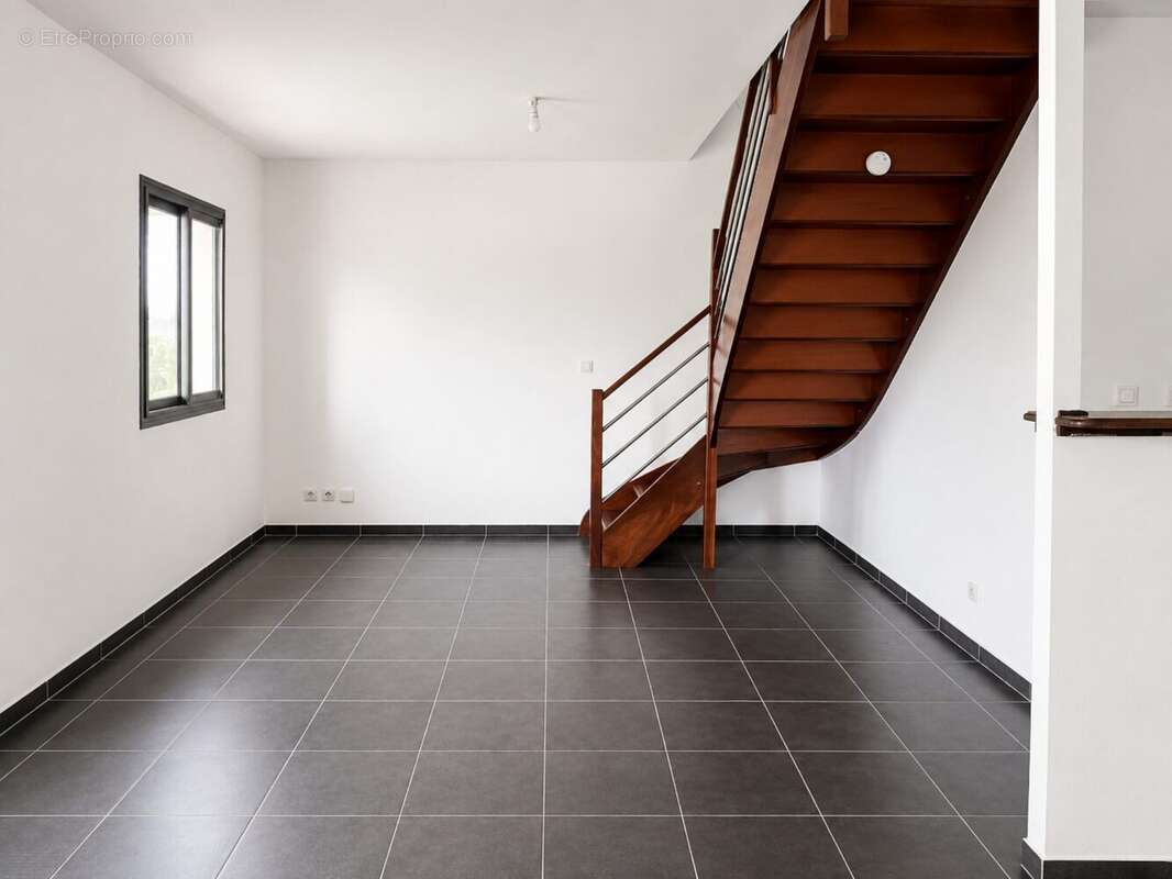 Appartement 70 m² à Saint-Denis  - photo 5