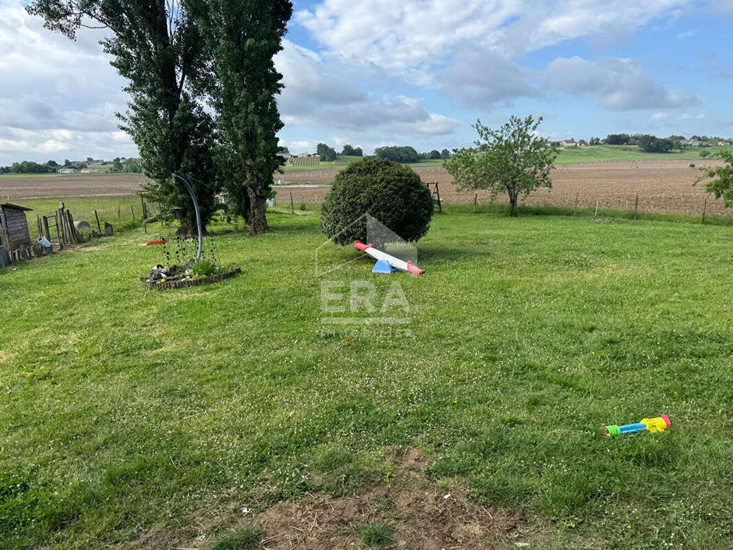 Maison à MONTPON-MENESTEROL