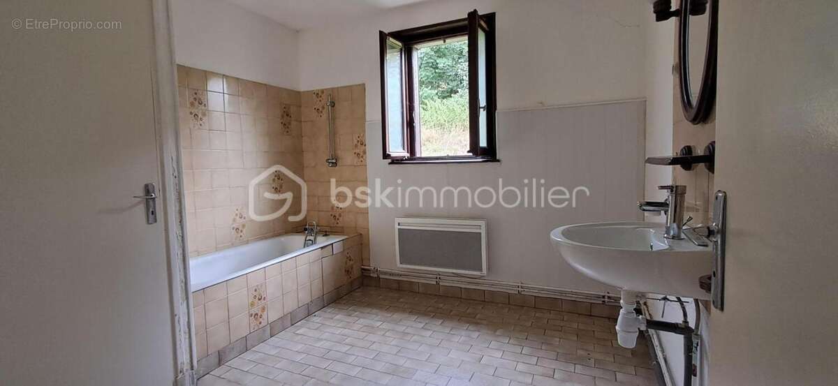 BSK Immobilier vous propose en exclusivité un nouveau bien sur la commune d'Allanche - photo 5