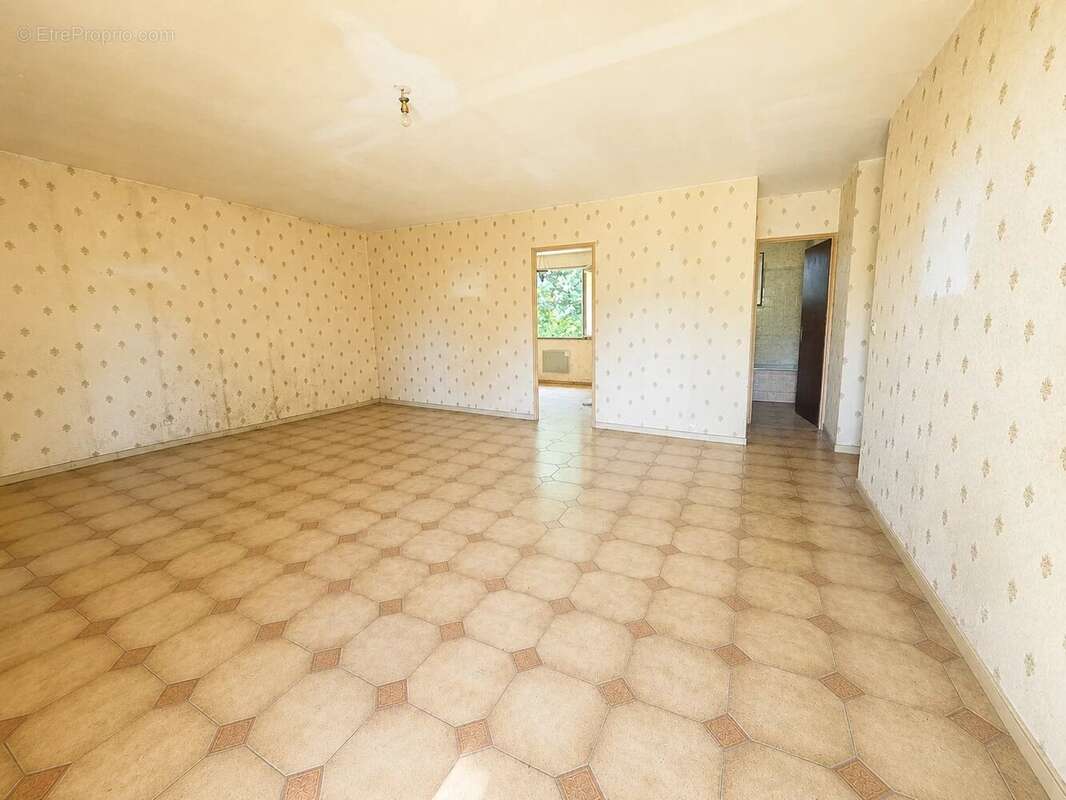 Maison à MARCILLAC