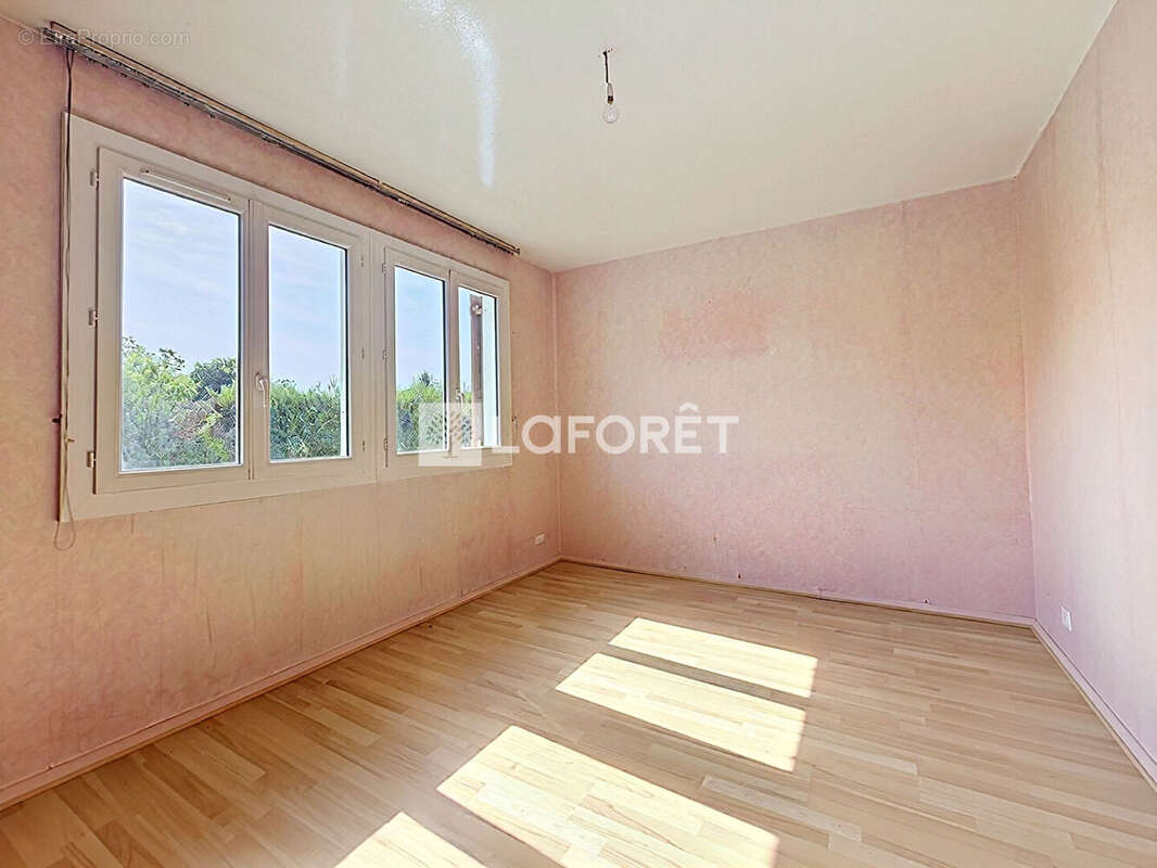 Laforêt Luzarches - Maison Seugy 5 pièce(s) 100 m2 - photo 8