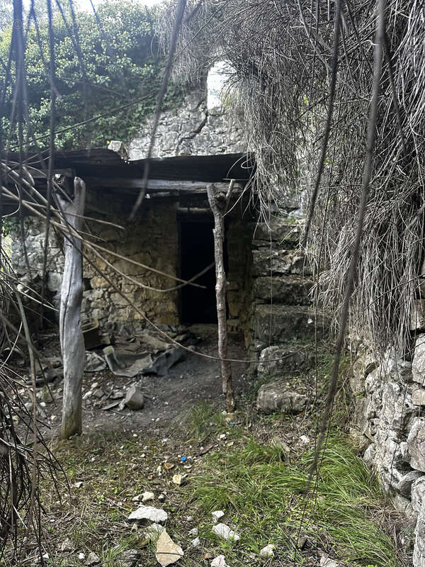 Terrain à L'ESCARENE