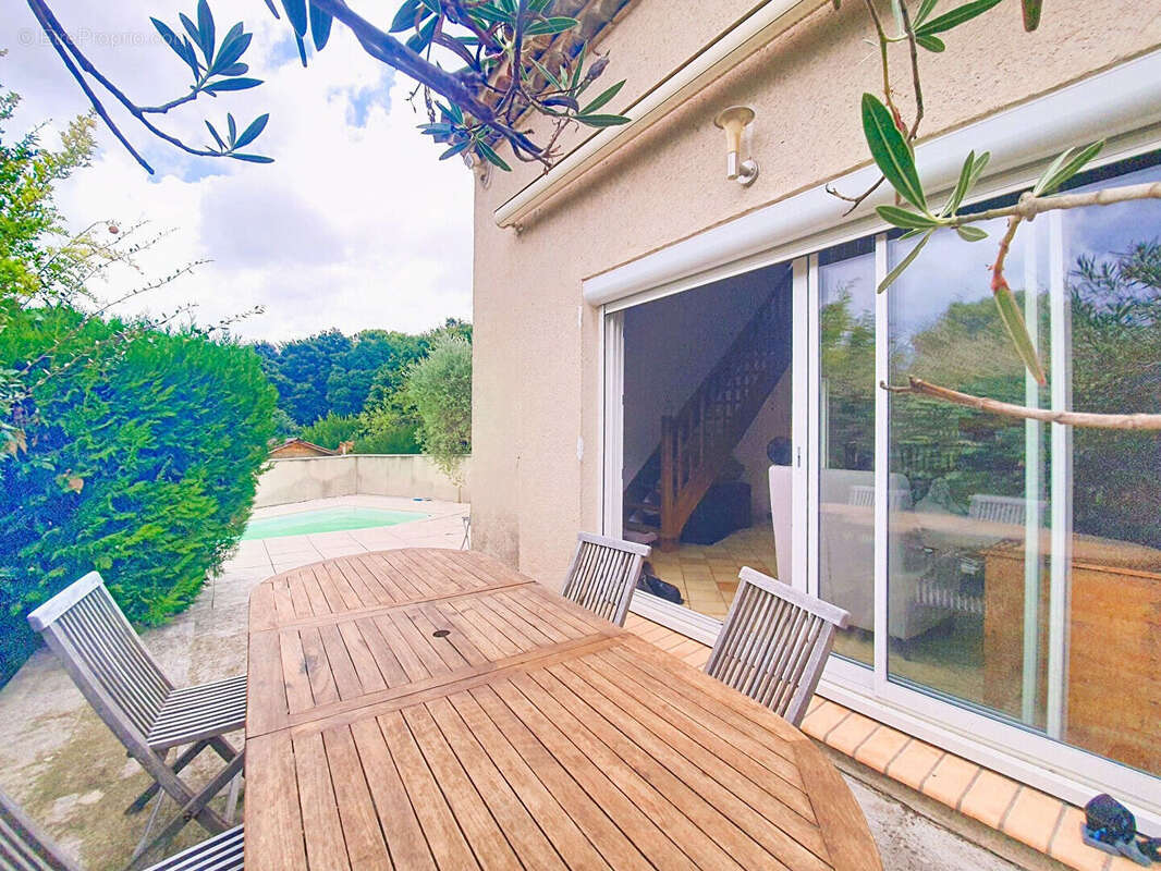 Grande maison familiale 4 chambres avec piscine - quartier du Montagné- Villeneuve les Avignon - photo 3
