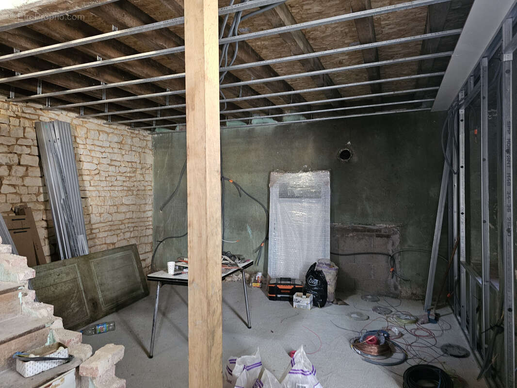 Maison à SAINT-DENIS-DE-PALIN