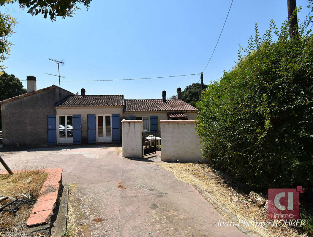Maison à SAINTE-ANASTASIE-SUR-ISSOLE