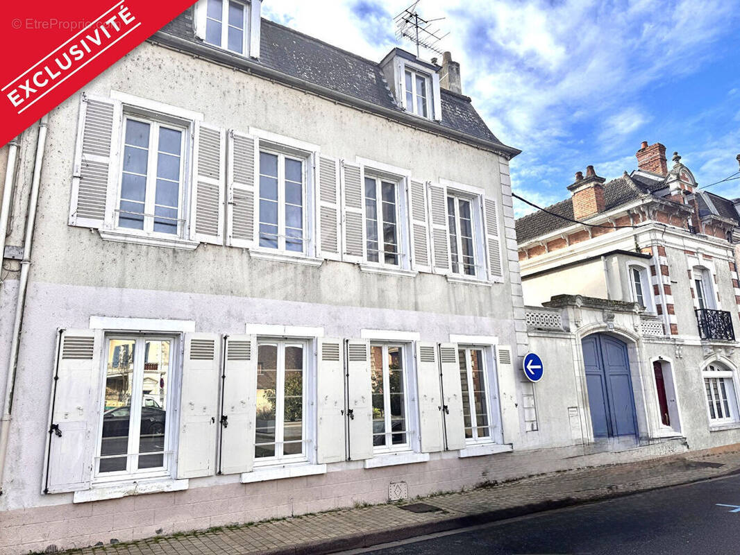 Maison à COSNE-COURS-SUR-LOIRE