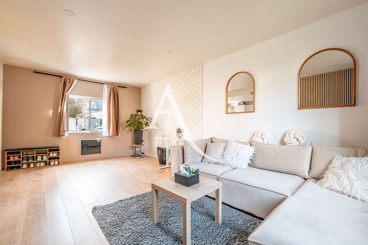 Maison à LIMEIL-BREVANNES