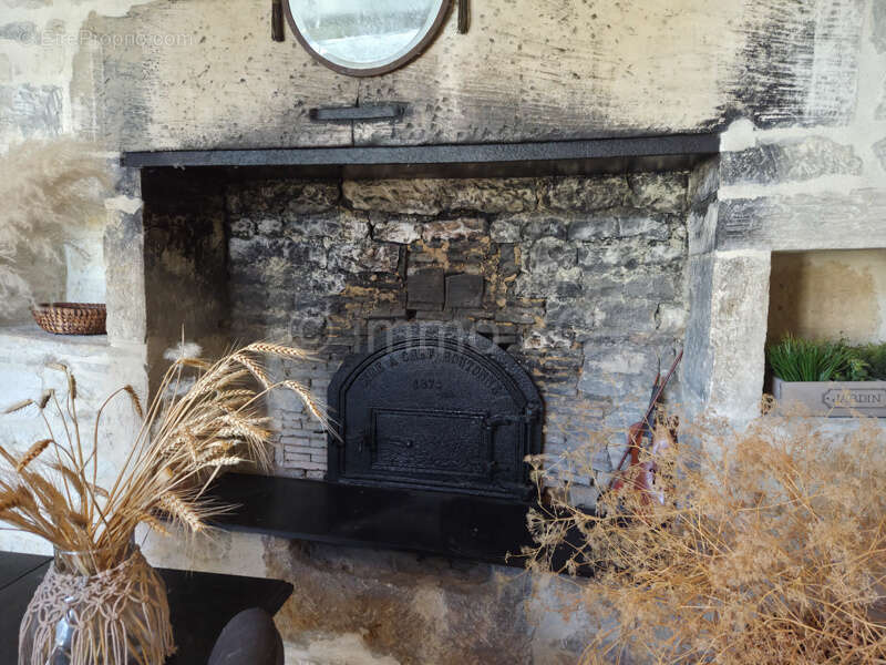 Maison à CHEF-BOUTONNE
