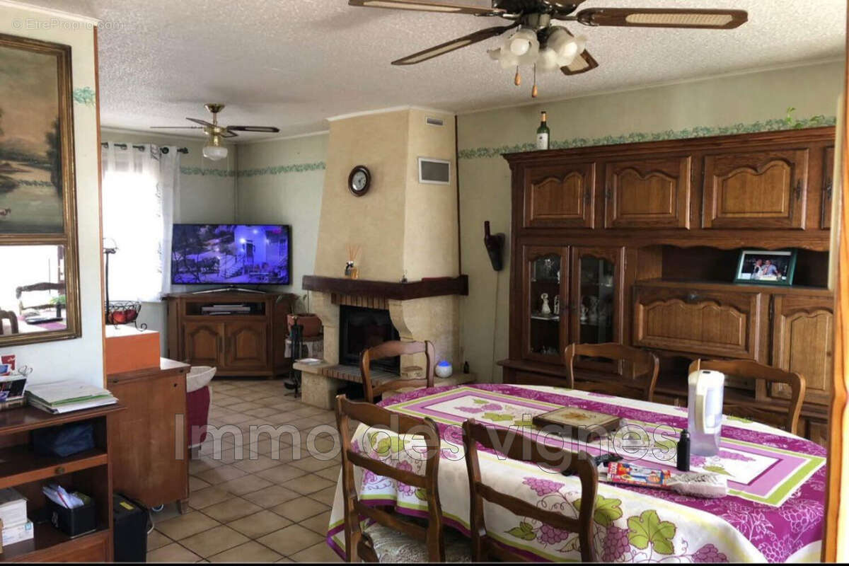 Maison à AMBARES-ET-LAGRAVE