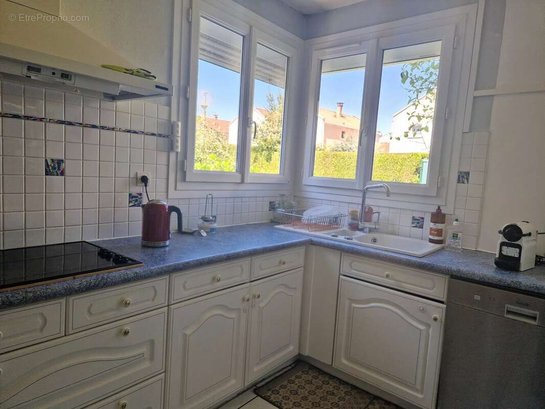 Maison 88 m² à Voisins-Le-Bretonneux  - photo 4