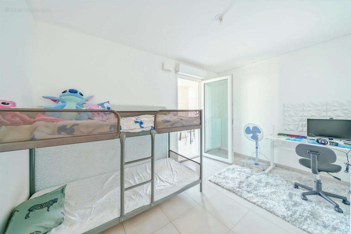 Appartement à MARSEILLE-2E