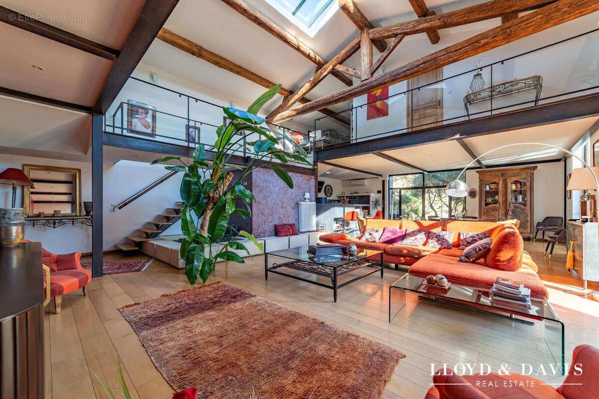 Maison 232 m² à Pignan  - photo 3
