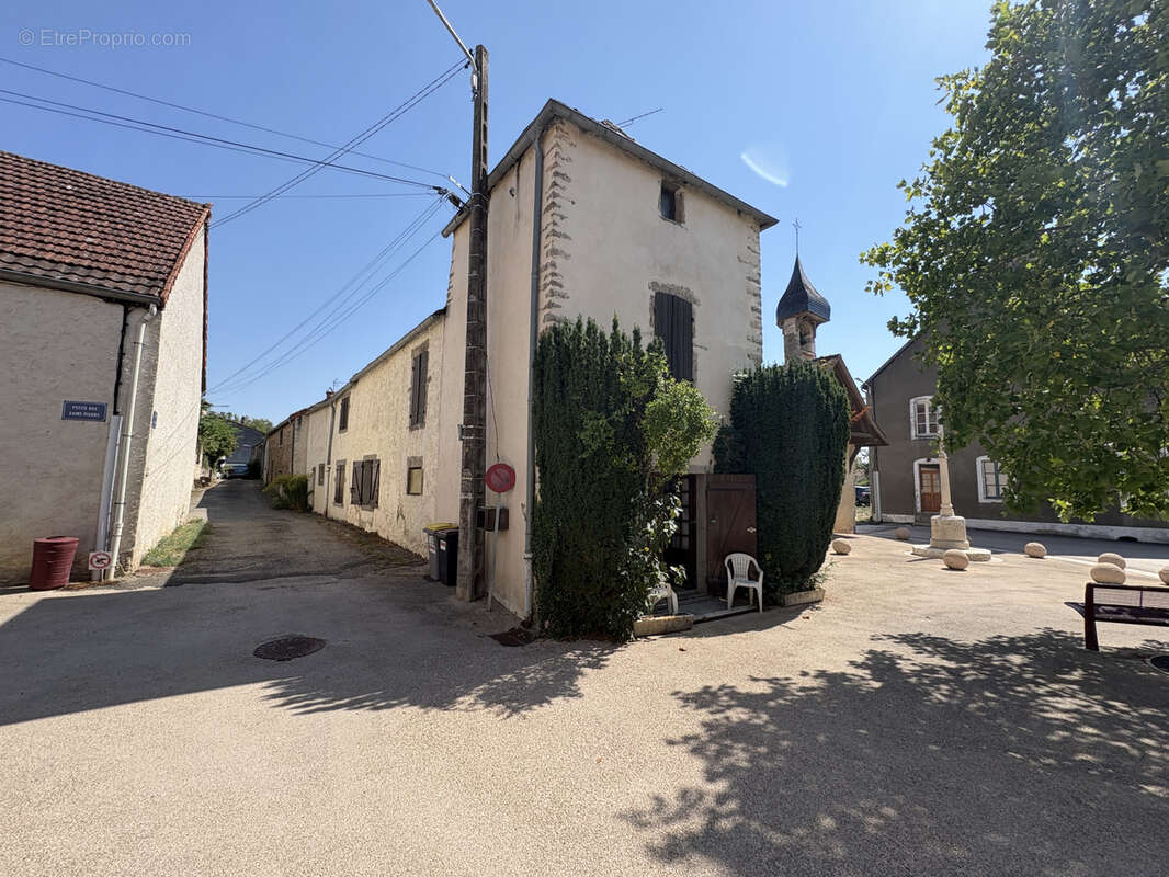 Maison à NOLAY