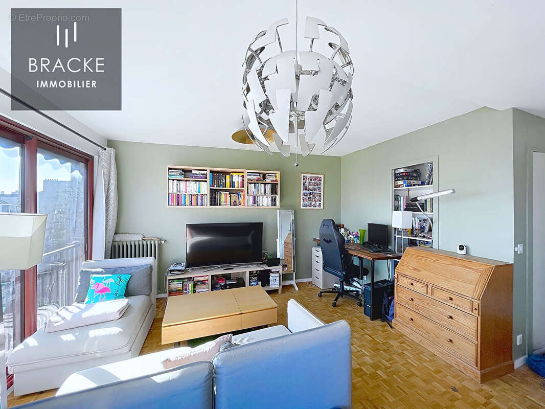 Appartement à LA GARENNE-COLOMBES