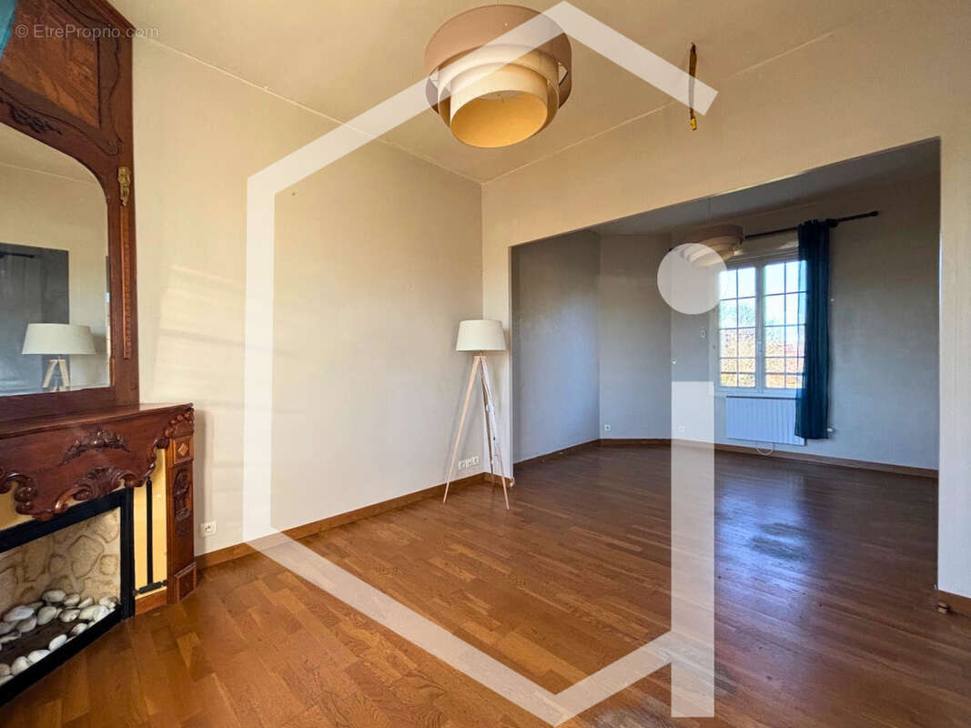 Maison à COSNE-COURS-SUR-LOIRE