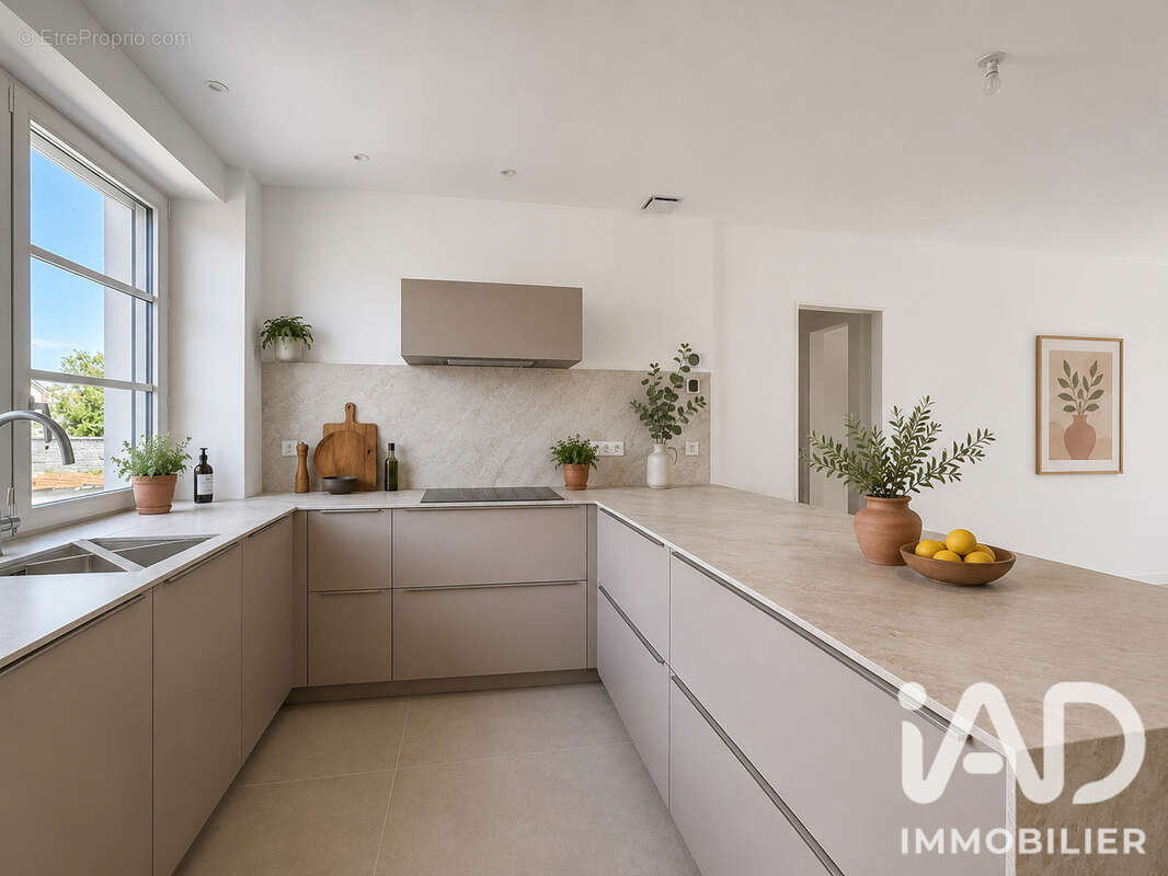 Maison 134 m² à Sainte-Soulle  - photo 2