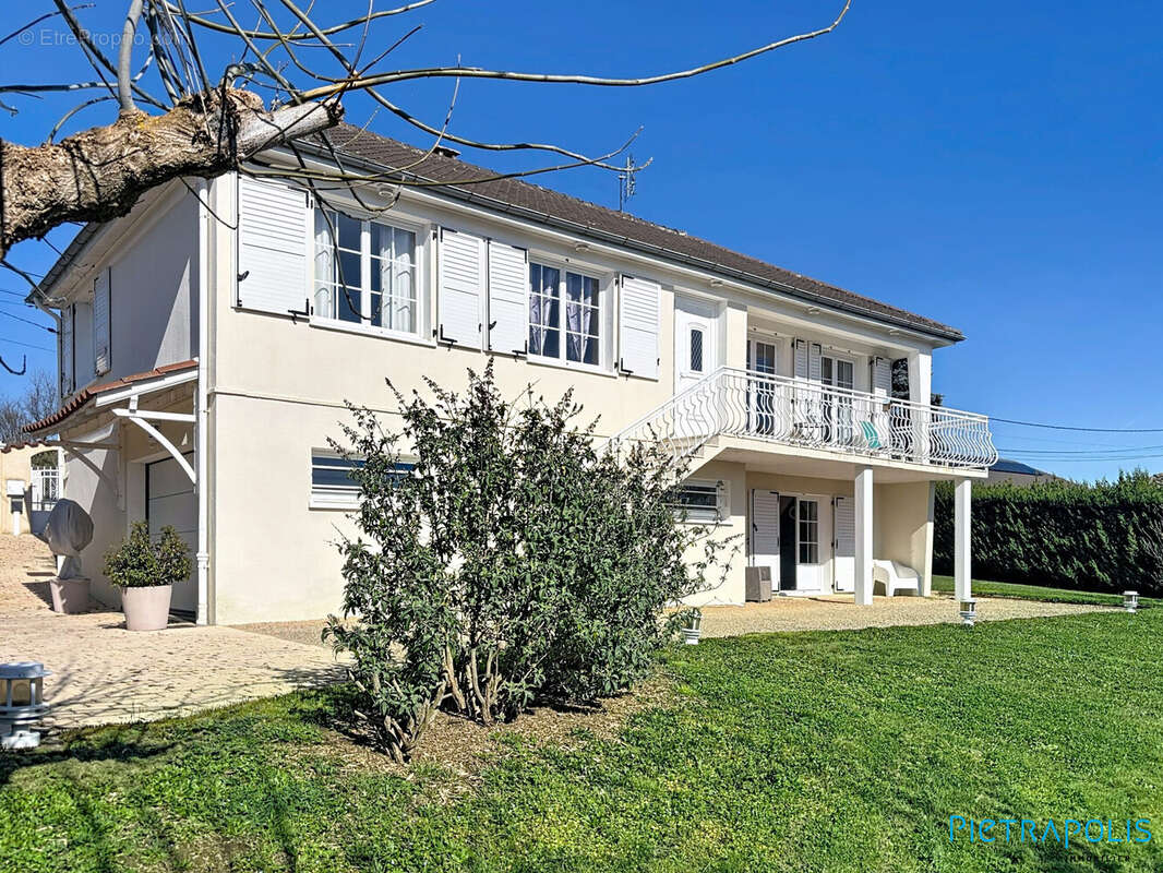 Maison à PONTCHARRA-SUR-TURDINE