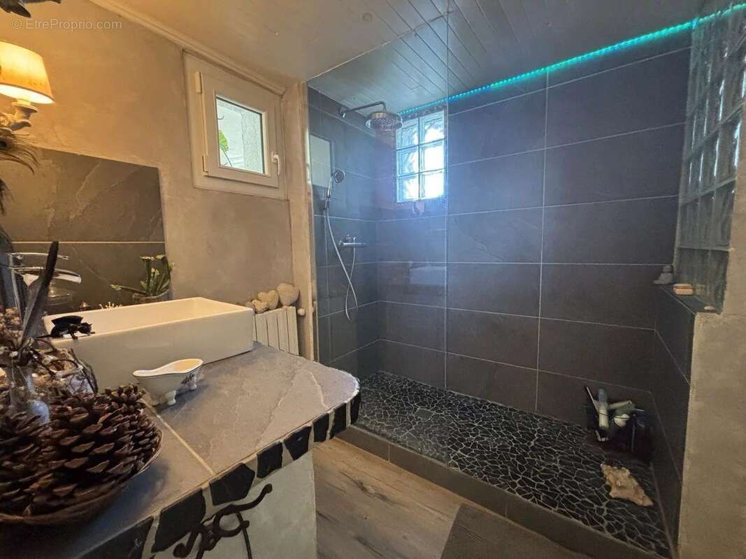 Maison à SAINTE-BAZEILLE