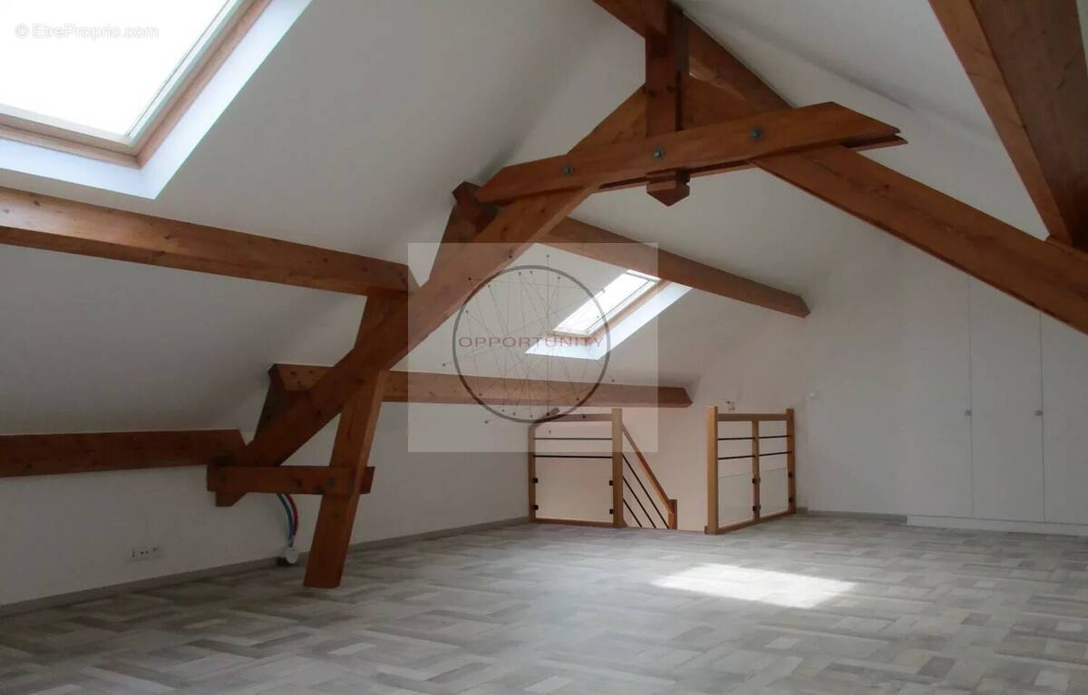 Maison à CHENNEVIERES-SUR-MARNE