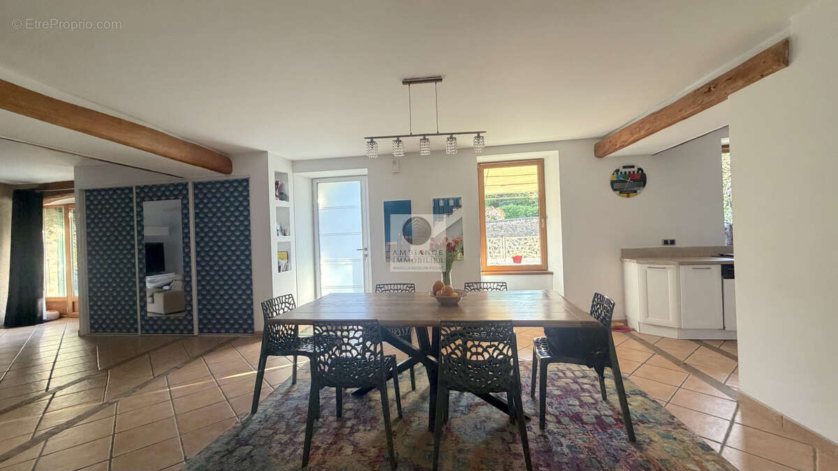 Maison à ETOILE-SUR-RHONE