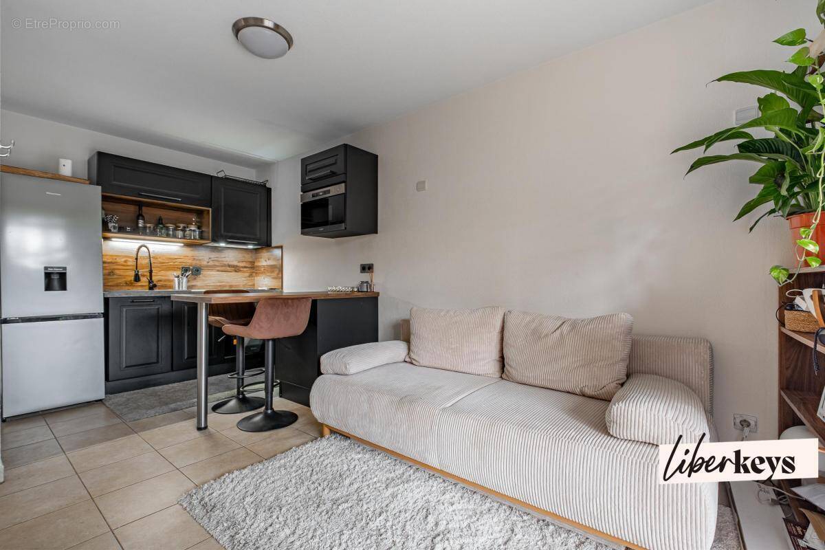 Appartement à ROQUEBRUNE-SUR-ARGENS
