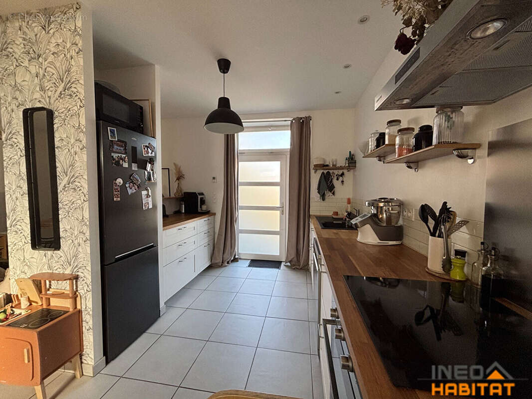 Maison La Chapelle Chaussee 4 pièce(s) 102 m2 - photo 2
