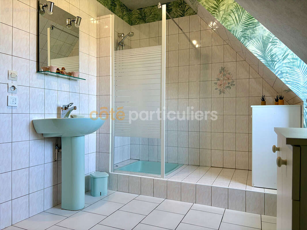 Maison à BRICQUEVILLE-LA-BLOUETTE
