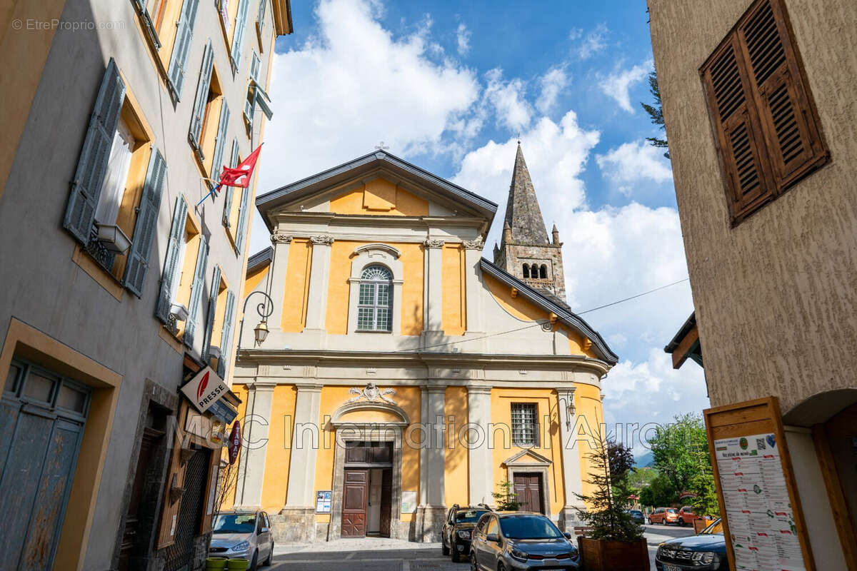 Appartement à SAINT-ETIENNE-DE-TINEE