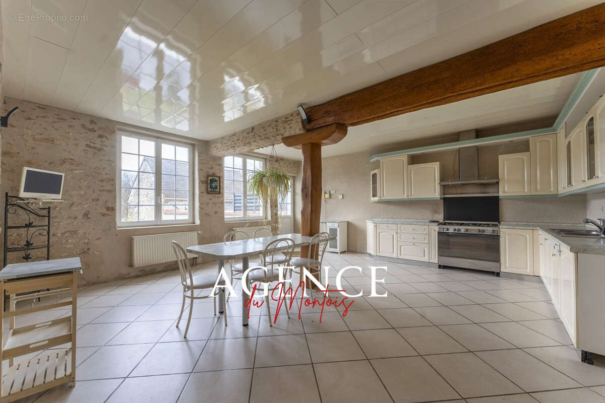 Maison à BRAY-SUR-SEINE