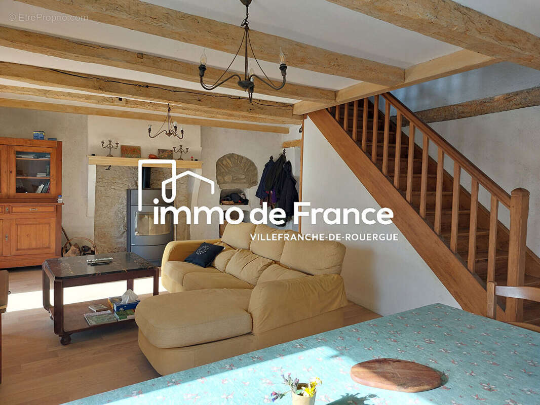 Maison à LA SALVETAT-PEYRALES