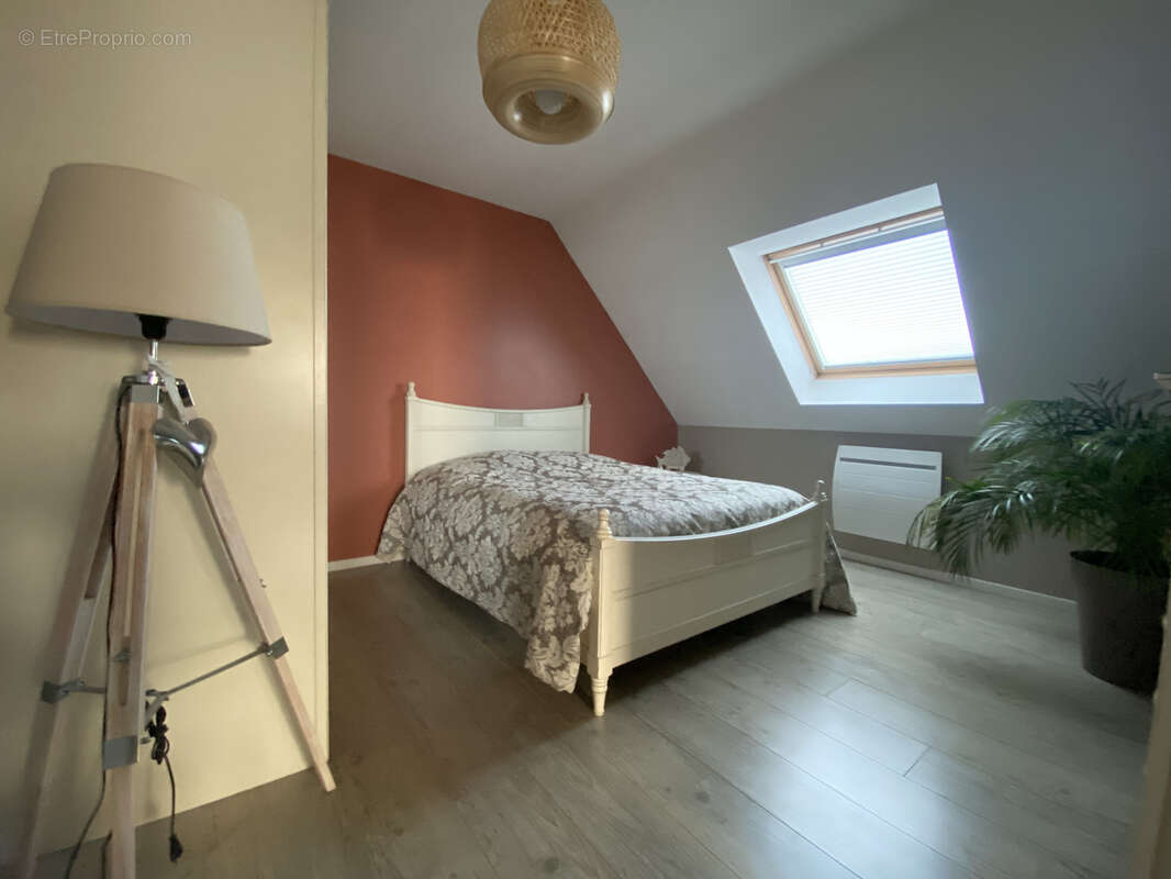 Maison à COURRIERES