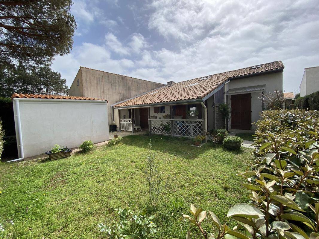 Maison à LES MATHES