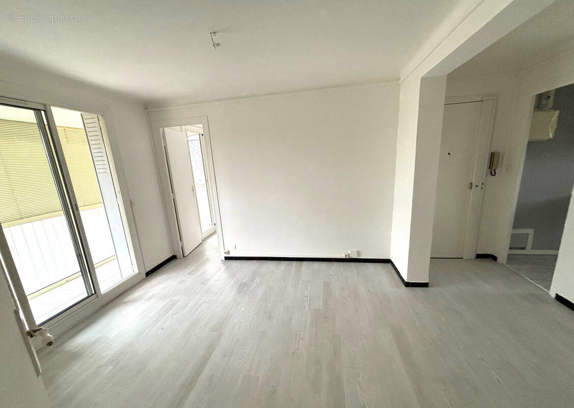 Appartement à MARSEILLE-13E