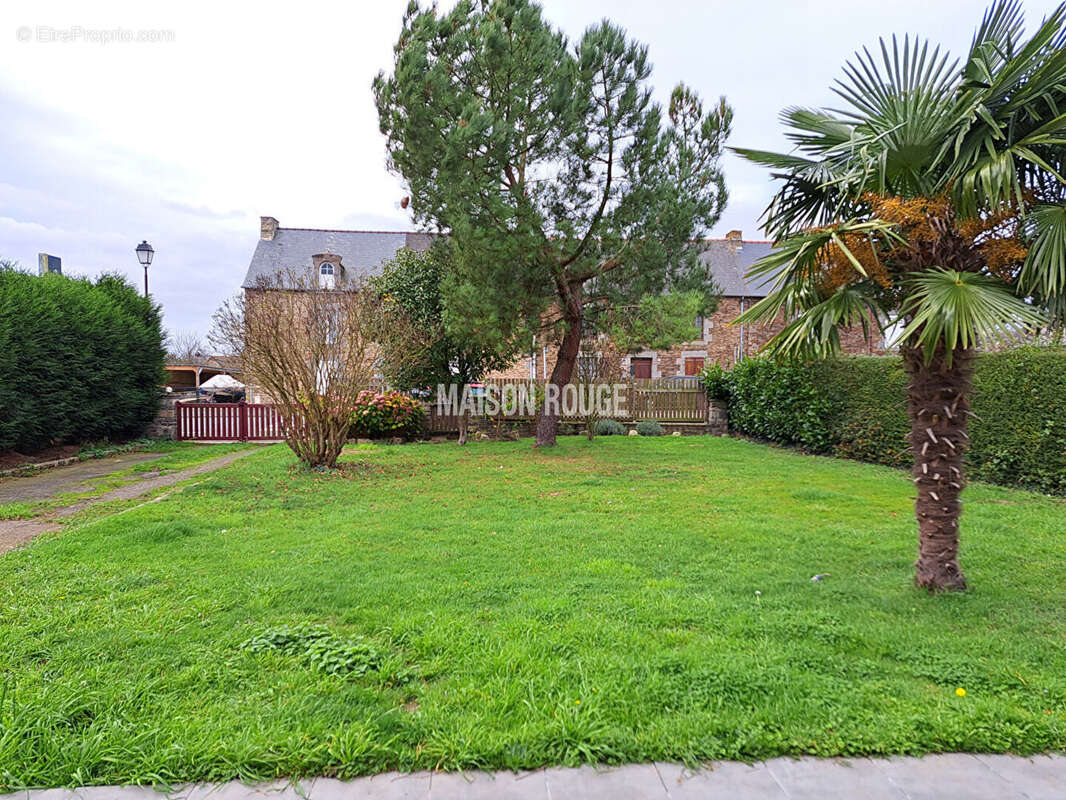 Maison à PLEUGUENEUC