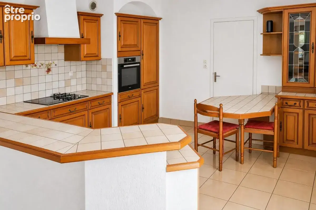 Maison de 7 pièces de 212 m² à Le Poinçonnet - photo 5