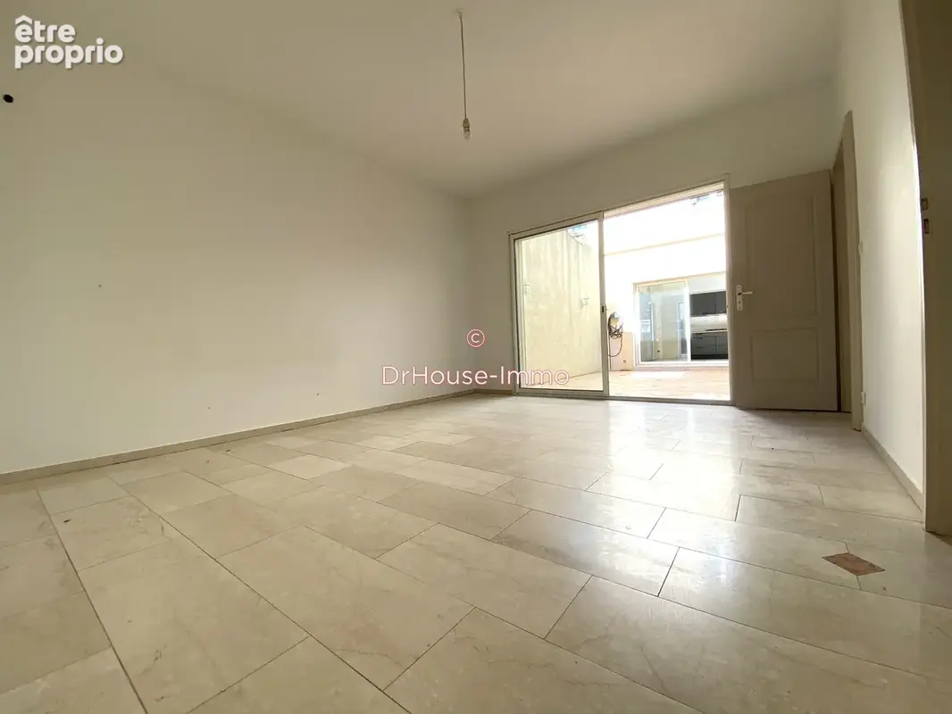 Maison 8 pièces 219 m² à vendre à Saint-Laurent-D'aigouze (30220) - photo 5