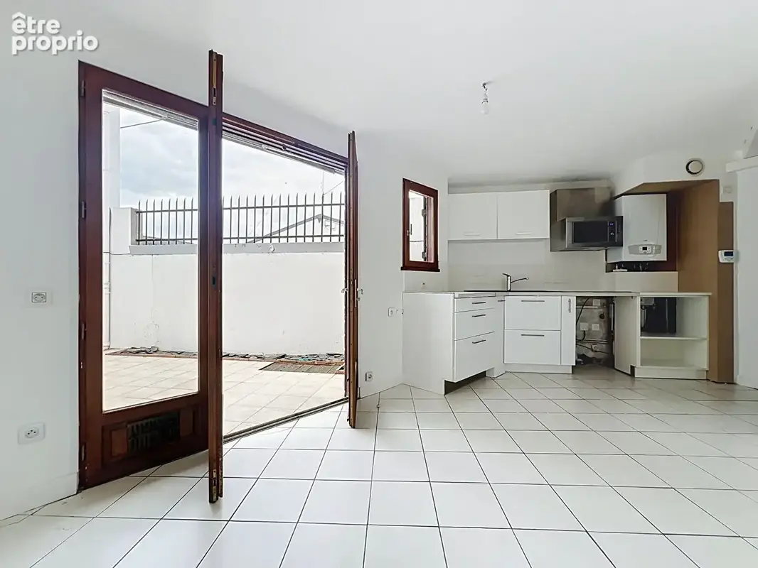 Maison 3 chambres avec 3 studios indépendants loués et un garage - photo 7