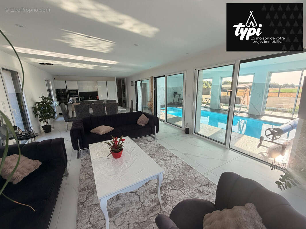 Maison 266 m² à Guidel  - photo 3